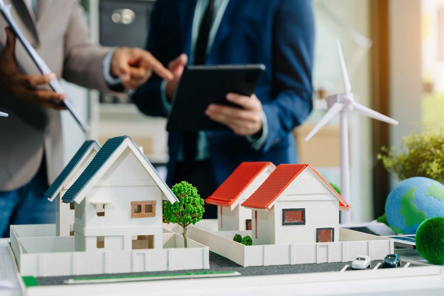 equipo bienes raices cerrando trato