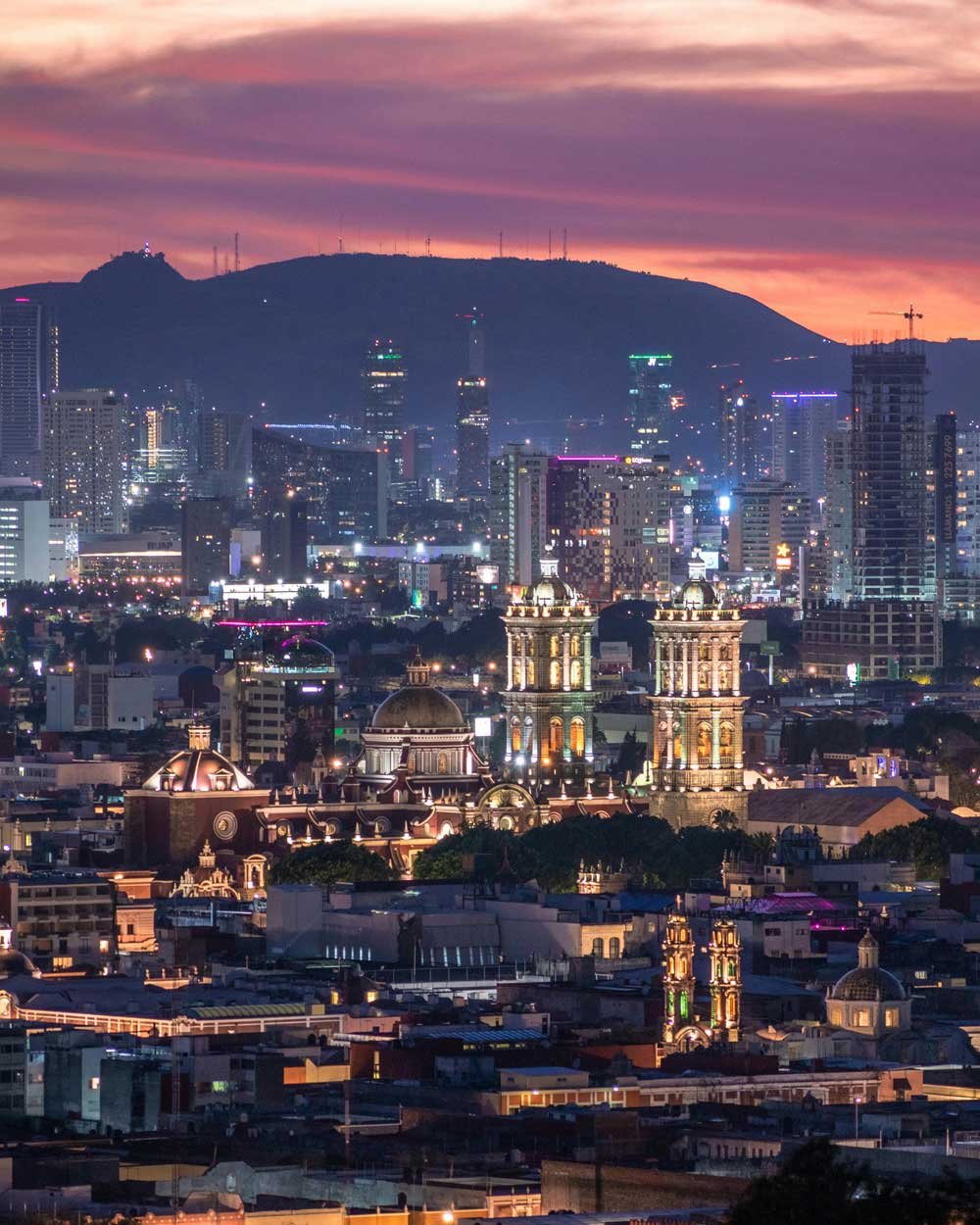 ciudad de puebla en el atardecer